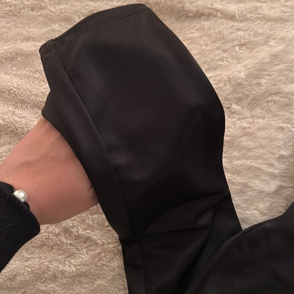 SKIMS Disco Pants - Picture 4 of 4